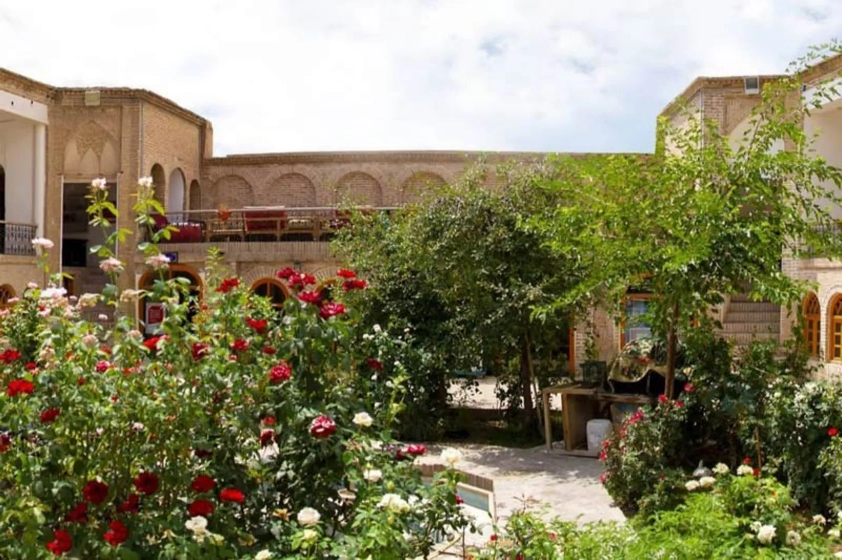 آیینه خانه سردار مفخم بجنورد